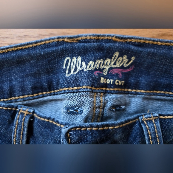 Wrangler Boot Cut Medium Dark Wash Jeans Golden Stitching NWOT - Picture 3 of 8